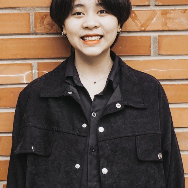 Portrait of Sora Patel meditation instructor